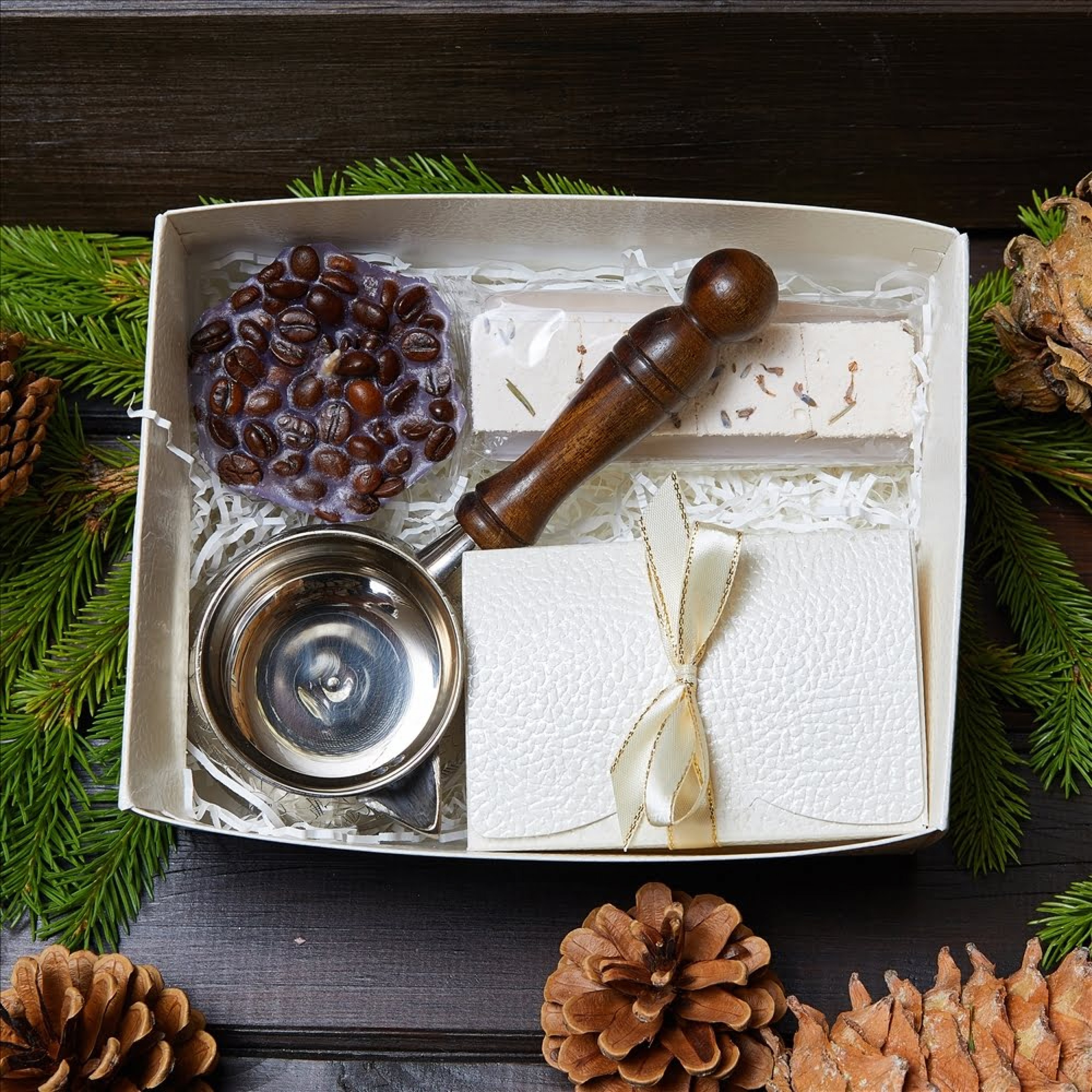 Подарочный набор «Кофе и свечи»