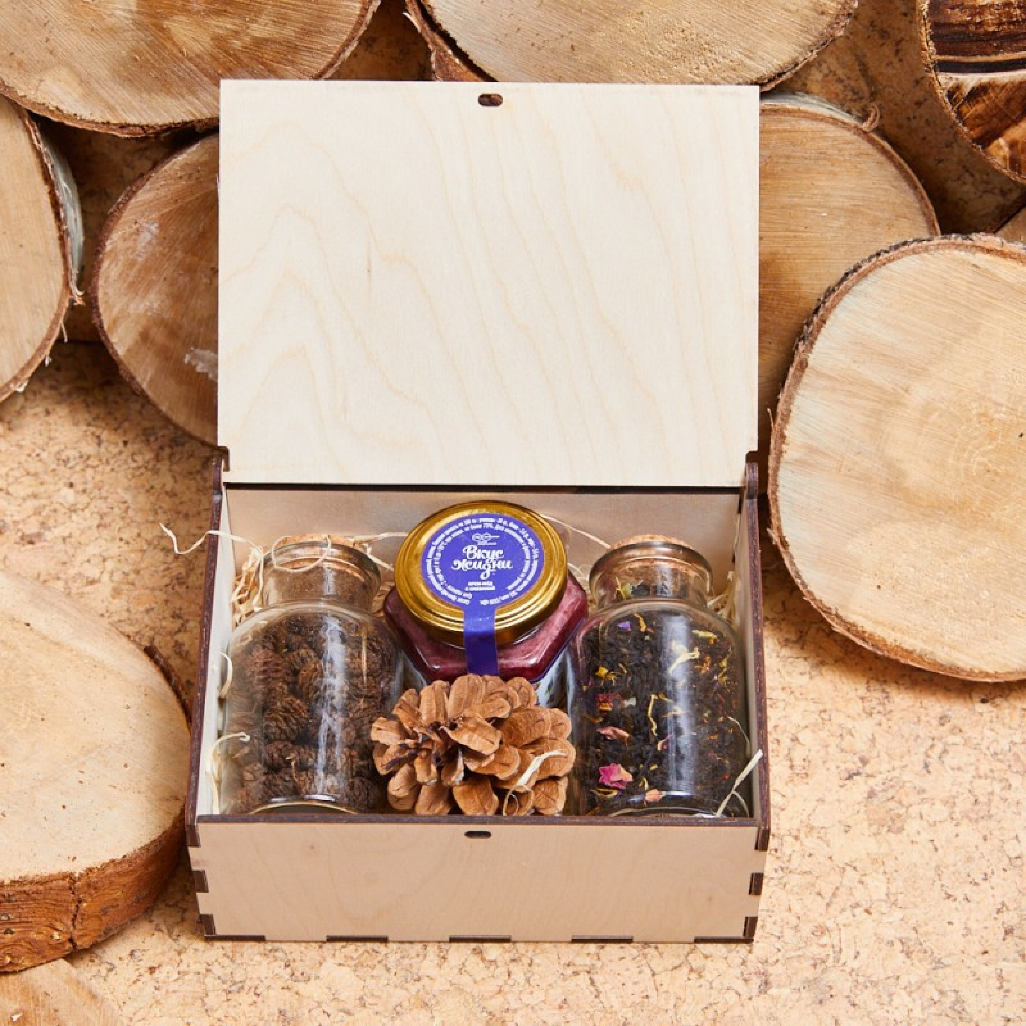 Подарочный набор «Чай с шишками»