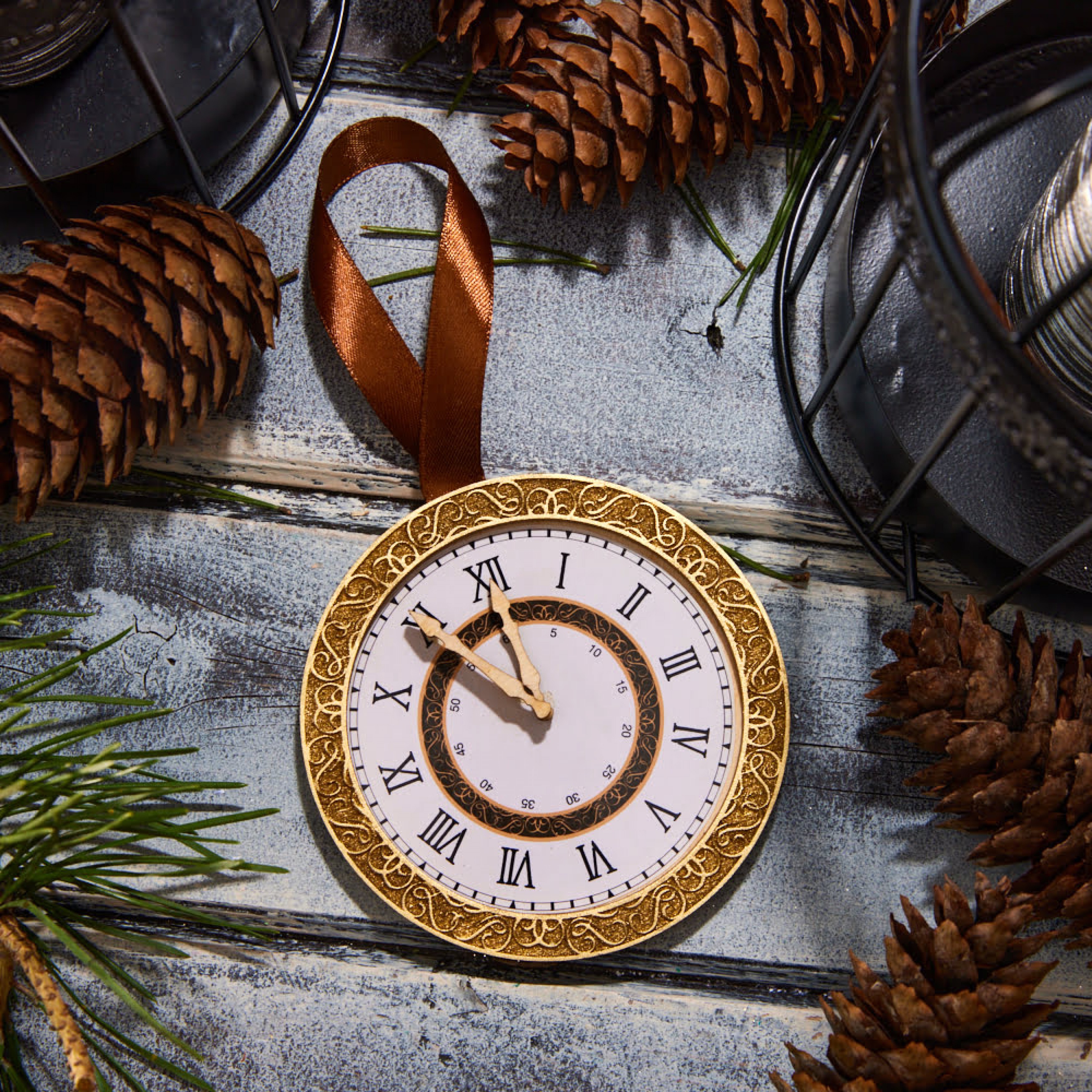 игрушка ручной работы «Часы» игрушка ручной работы «Часы»