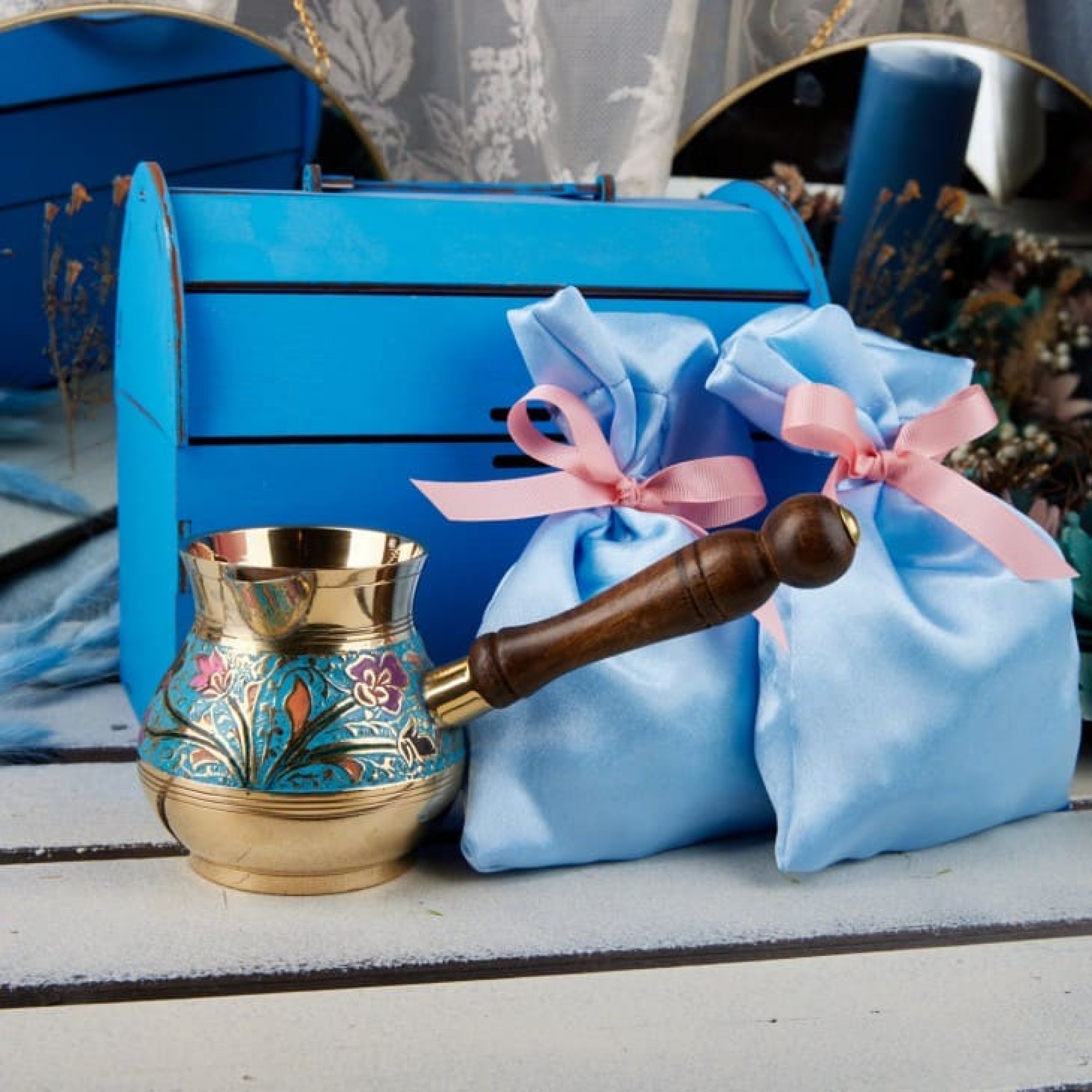 ПОДАРОЧНЫЙ НАБОР «УТРО С КОФЕ»