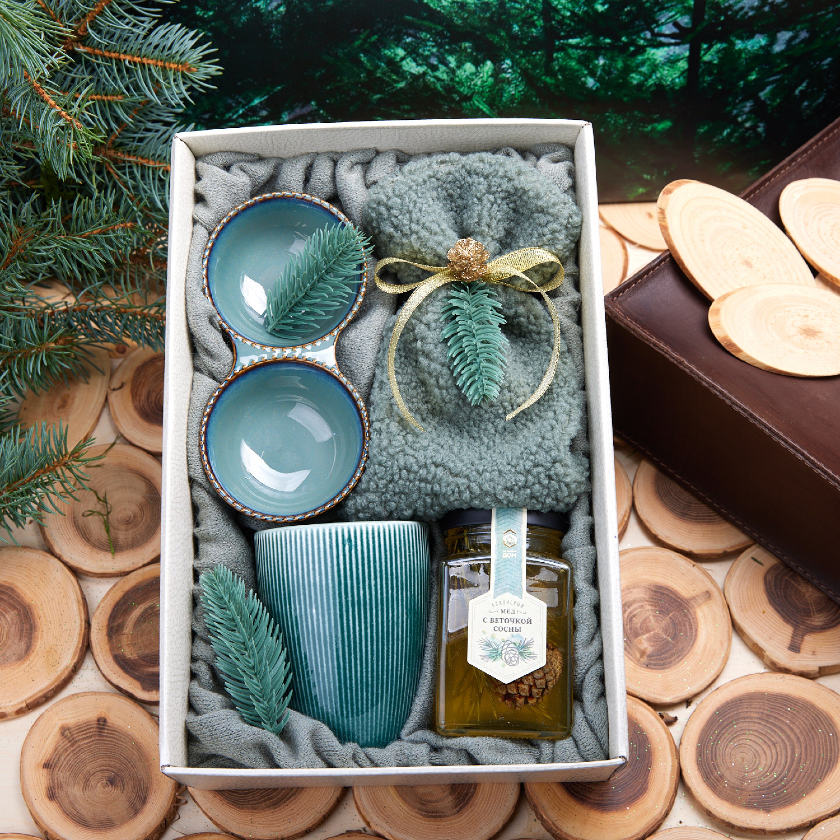 Подарочный набор "ВЕТОЧКА СОСНЫ"