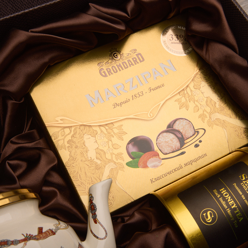 Подарочный набор "Праздничный гурман"